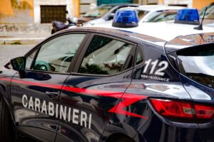 Finge di essere stato sequestrato e chiede soldi alla madre, denunciato 30enne maceratese